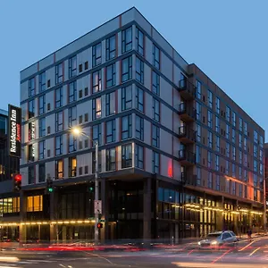 By Marriott District Сиэтл